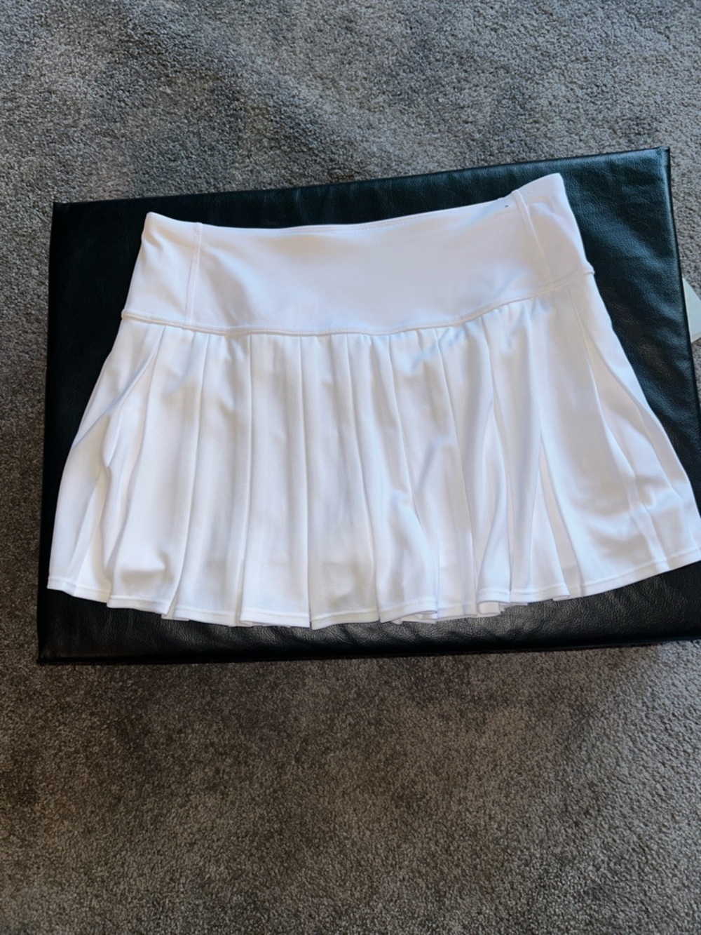 DKNY Sport XL Women’s White Pleated Skort NWT - Picture 4 of 7